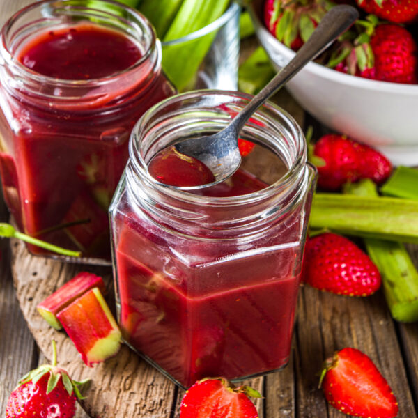 Erdbeer-Rhabarber-Konfitüre Bild