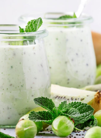 Stachelbeer-Smoothie mit Kiwi Bild