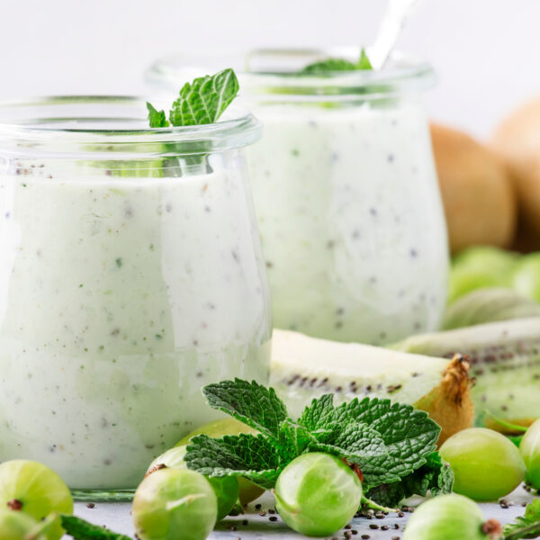 Stachelbeer-Smoothie mit Kiwi Bild