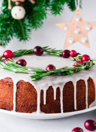 Winterlicher Drip Cake Bild