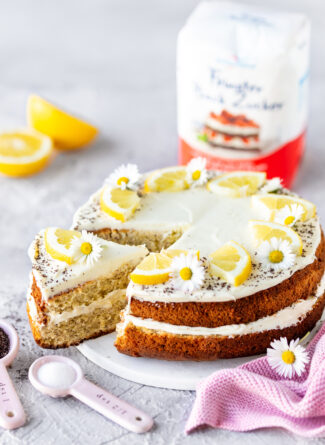 Zitronenkuchen mit Mohn & Frischkäse-Frosting Bild